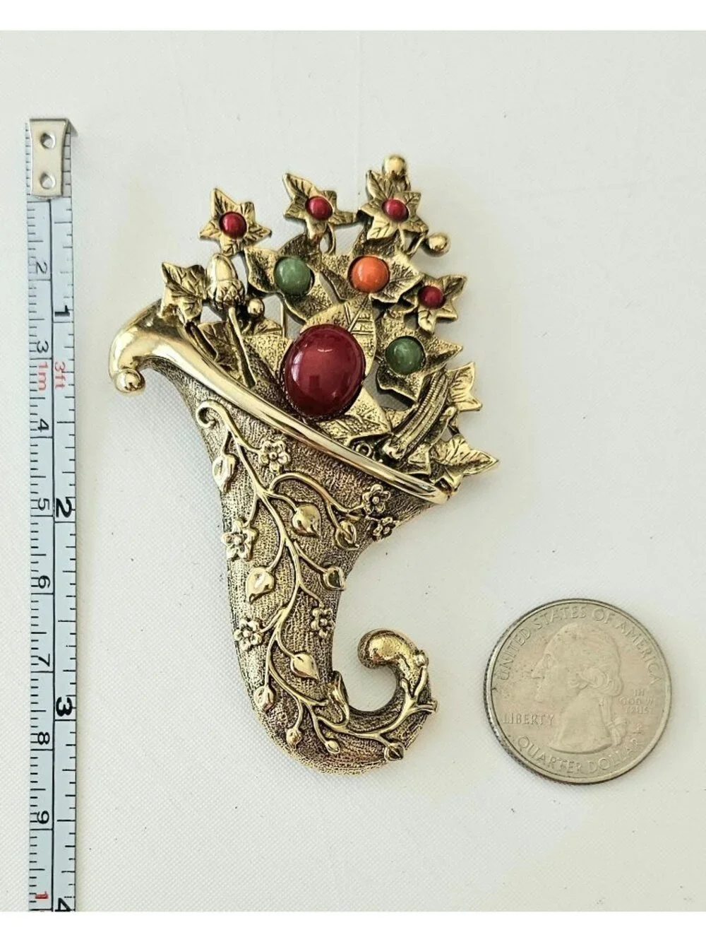 1928 Brand Autumn Leaves Fall Cornucopia Brooch Lucite Cabochon Pin, J38